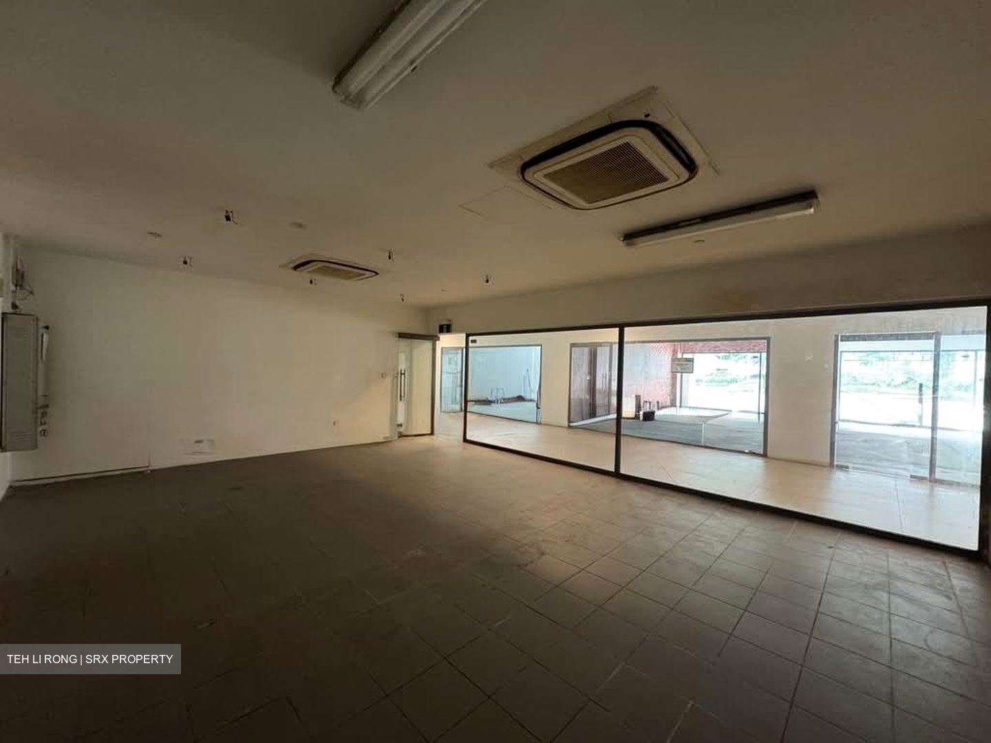 Icon @ Pasir Panjang (D5), Retail #583758991